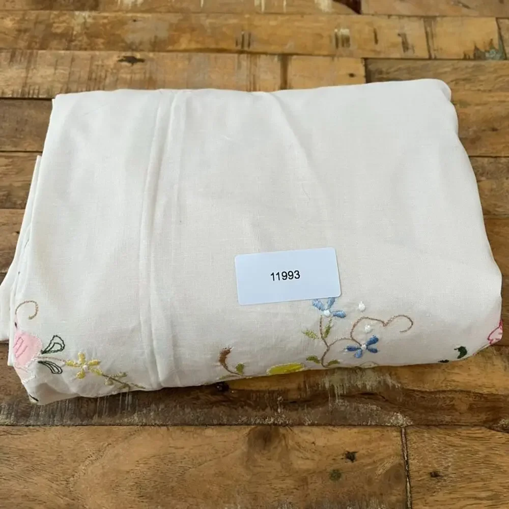 Vintage Tablecloth Embroidered Floral Cotton Cut-out Details 102.5